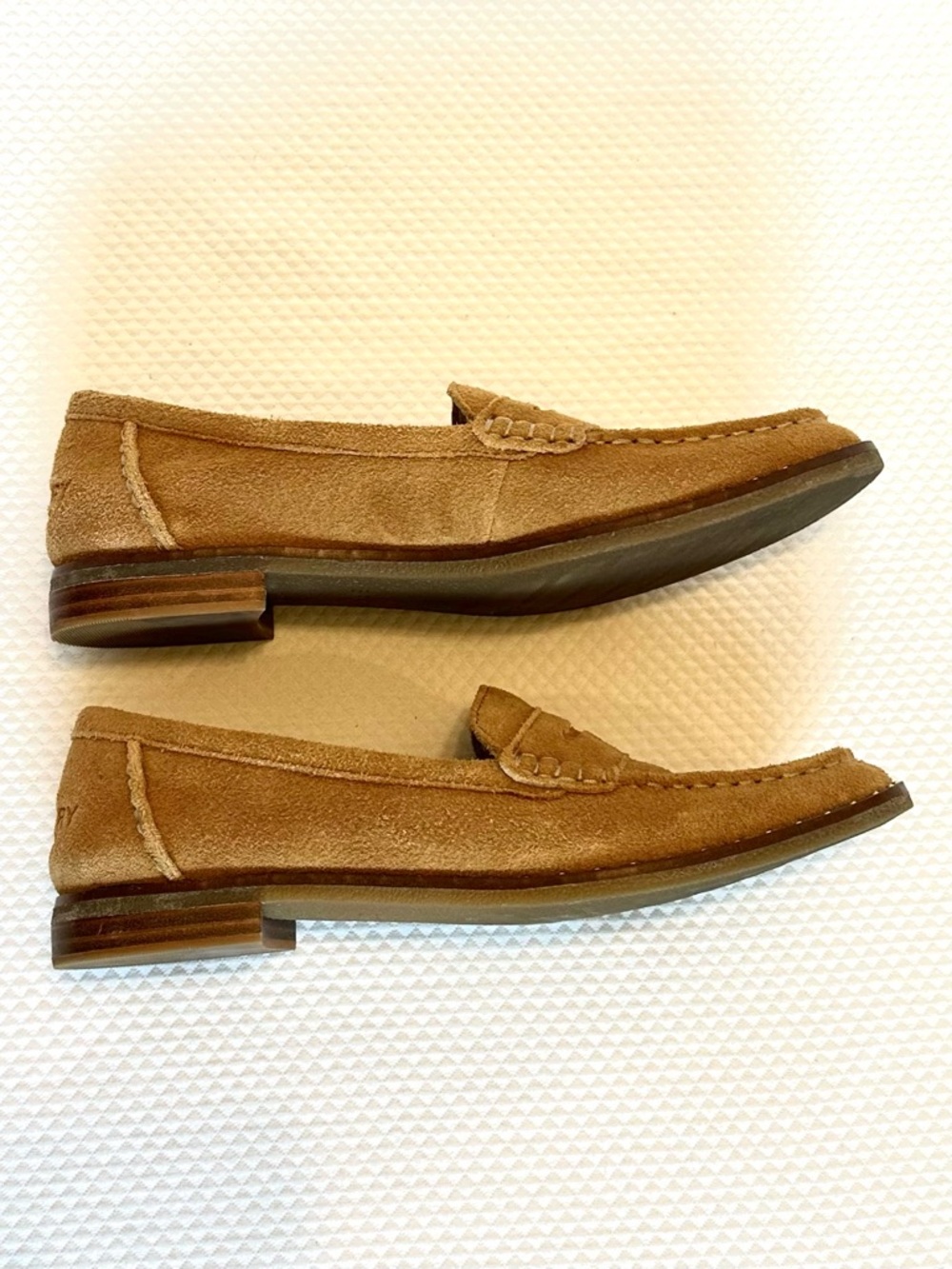 Sperry Seaport Stud Trimmed Women's Tan Suede Penny Loafers Classic Timeless - Picture 5 of 10